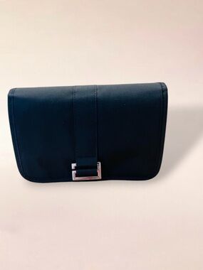 GIVENCHY COSMETIC BAG NEW NWOT CLUTCH